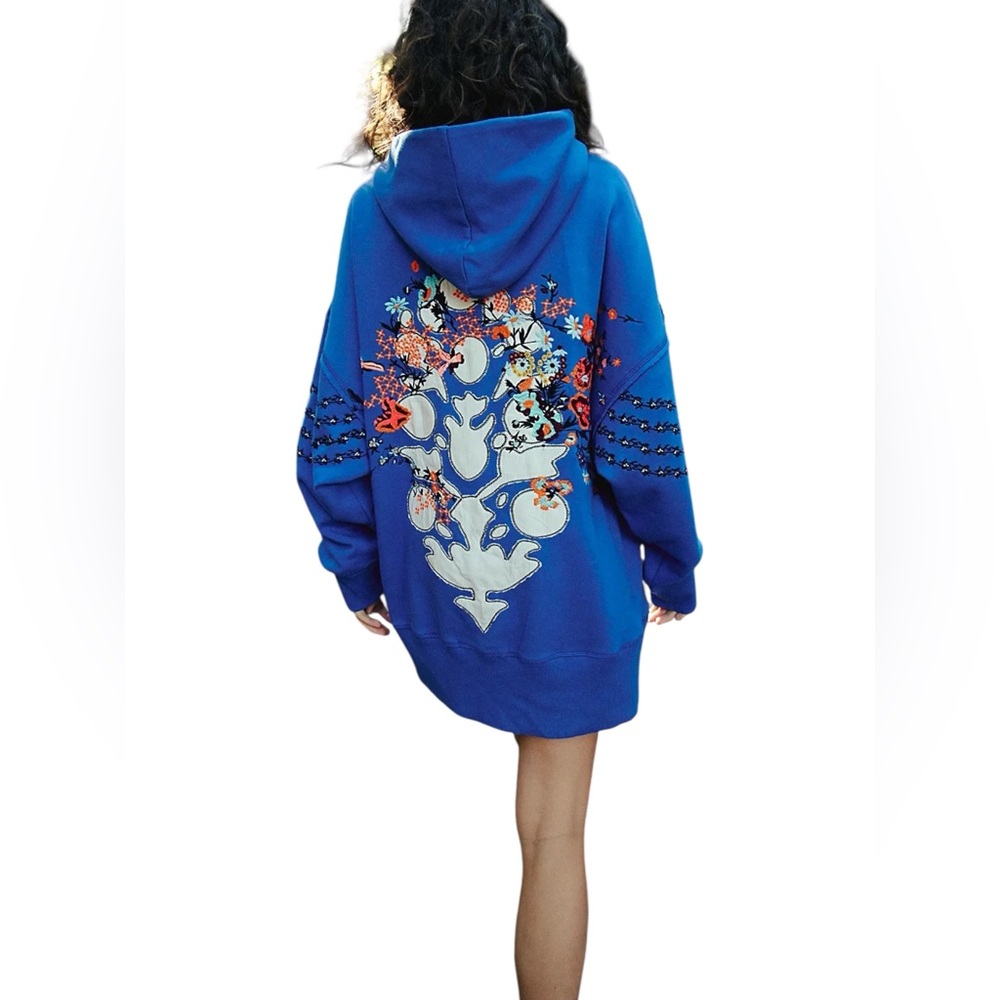 🎉HOST PICK🎉 🆕 FP MOVEMENT | AT MY BEST EMBROIDERED HOLDIE | SZ: M